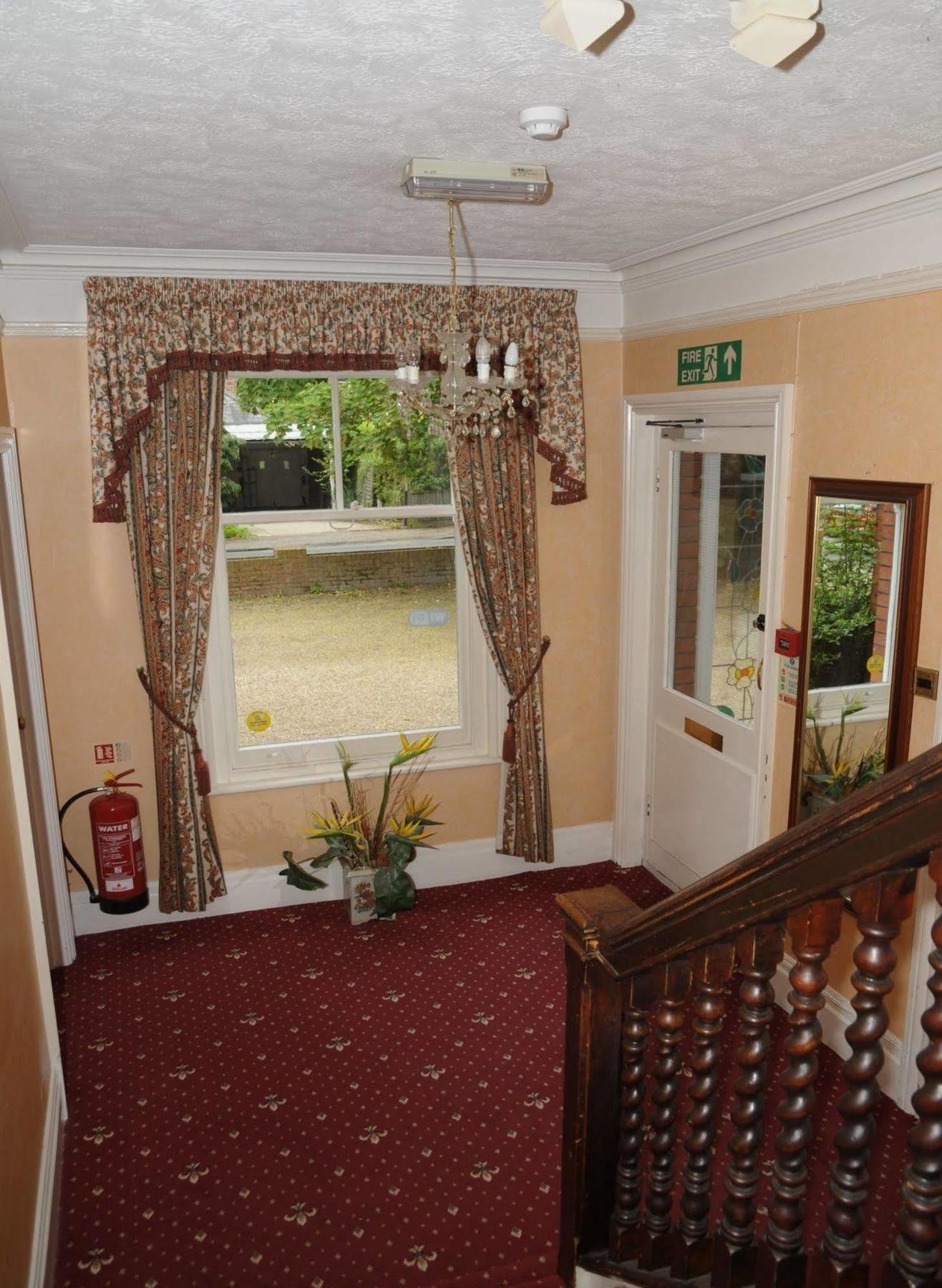 Wimblehurst Hotel Horsham Kültér fotó